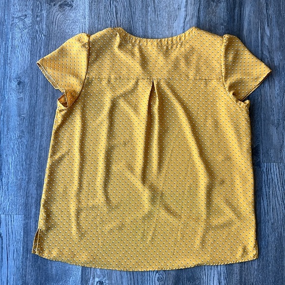 Hilary Radley Top Yellow V Neck Blouse Size Large Polka Dots Cap Sleeve Womens - Picture 7 of 8